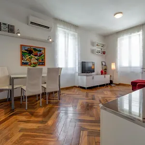 Appartement Lana, Split